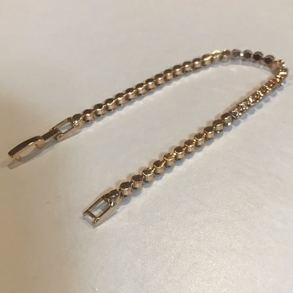 Bezel Round Gold Tennis Bracelet - Picture 8 of 9